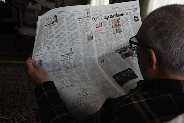 Quels sont les journalistes et les reporters sénégalais les plus reconnus et les plus engagés ?